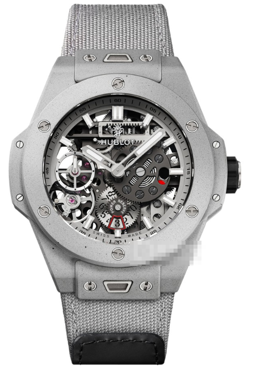 HUBLOT ビッグバン 424.XC.5510.NR.NYC25の革新性、最先端素材が生む独自の世界観